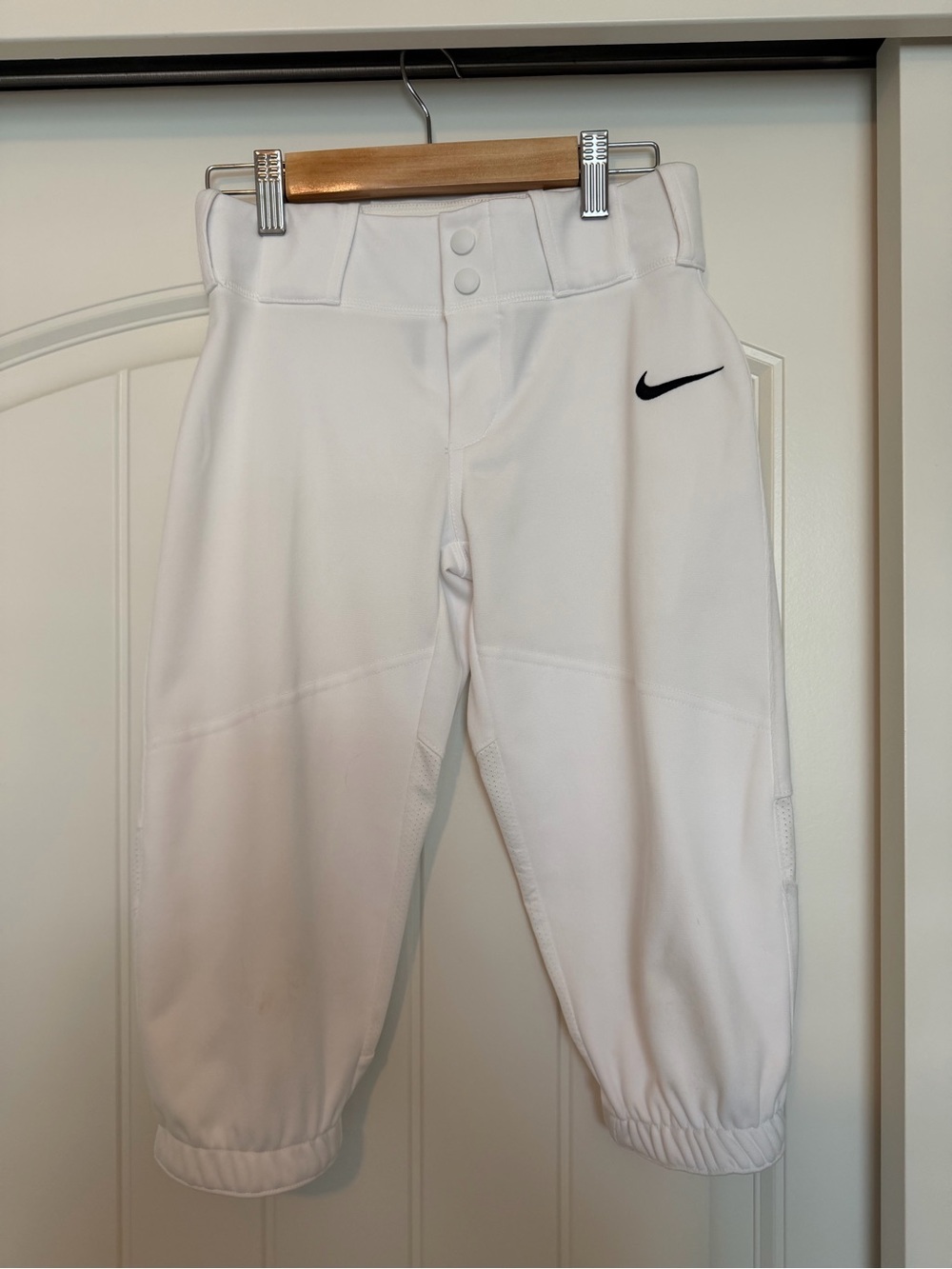 New without tags Nike White Youth Baseball Sweatpants